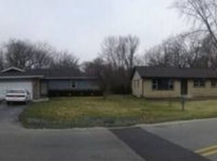 311 N Brookshore Dr, Shorewood, IL