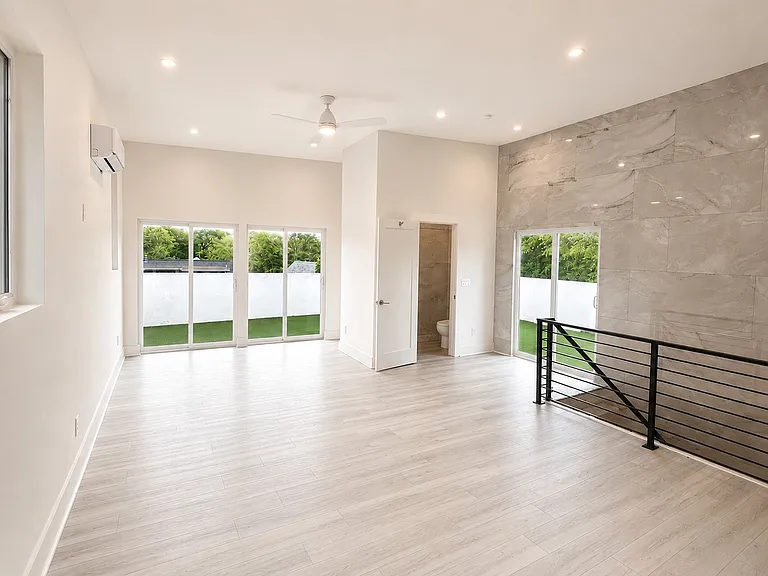 1180 Holly St NW — Photo 30
