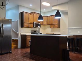 136 9th St #1, Troy, NY 12180
