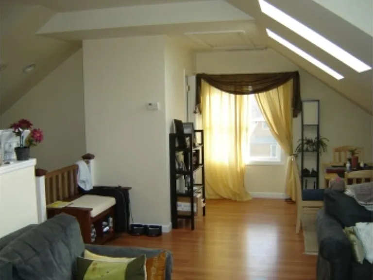35 Webster St #3 — Photo 3
