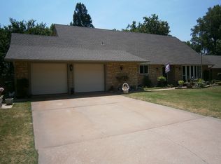 713 S 8th St, Yukon, OK 73099