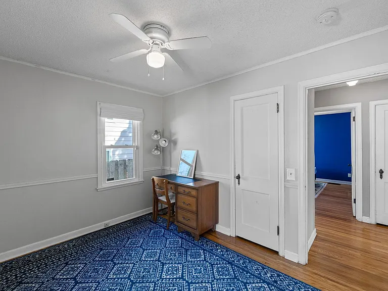 2901 Zenith Ave N — Photo 15