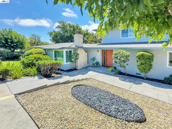 3255 Sweet Dr, Lafayette, CA 94549