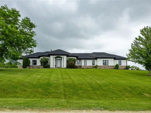 3327 144th Ct, Cumming, IA 50061