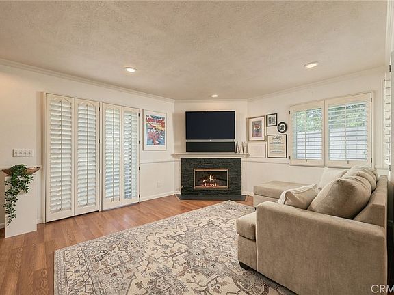 4th image of 355 Avocado St Unit H1