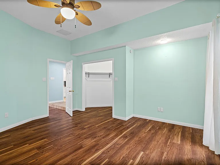 2408 Windrift Way — Photo 9
