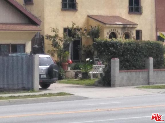 2nd image of 10312 S Normandie Ave