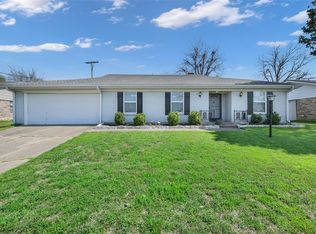 1816 Ravenswood Dr N, Bedford, TX 76022