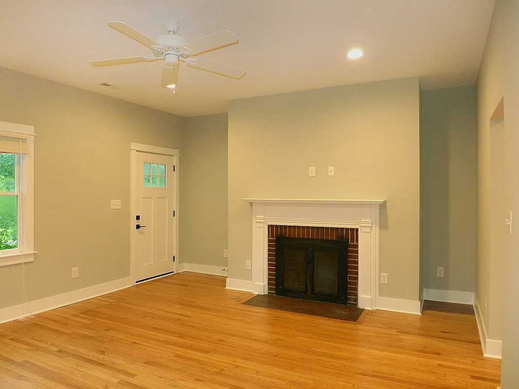 3 bed, 1500 sqft, $3,095 — Photo 2