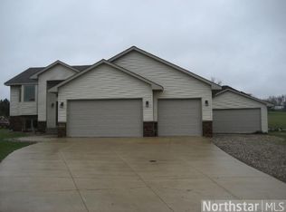 1029 Chestnut Ct S, Belle Plaine, MN 56011
