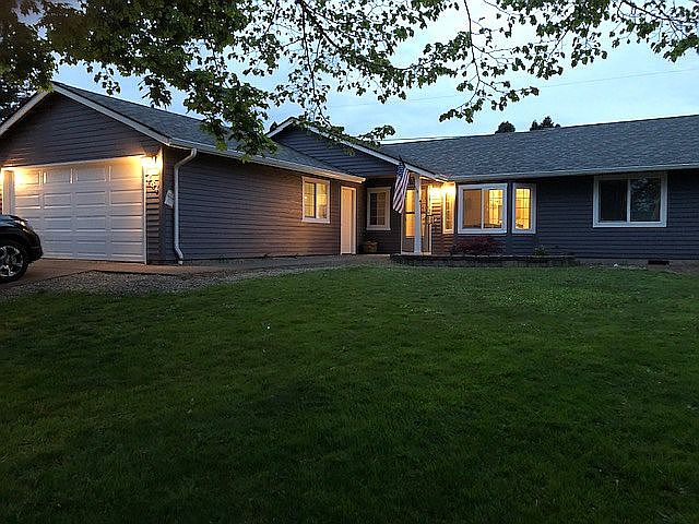 3784 Douglas Dr