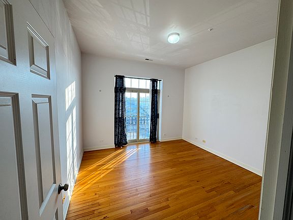 2nd image of 5420 N Kedzie Ave APT 2F