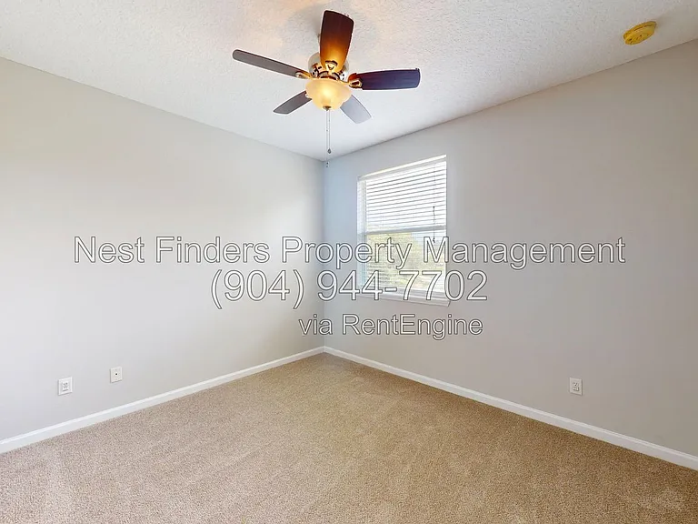 112 Woodfield Ln — Photo 16