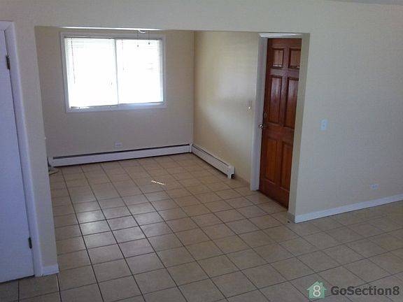 2nd image of 404 N Villa Ave APT 2