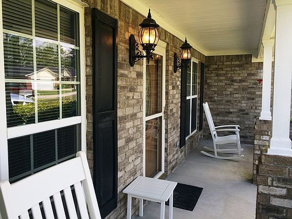 3rd image of 1818 Beaver Creek Ln