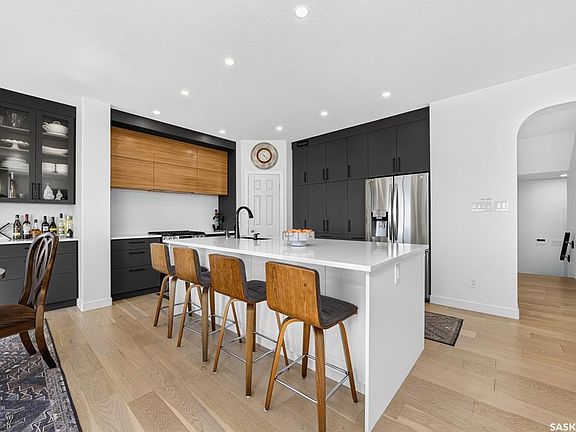 5th image of 10146 Wascana ESTATES
