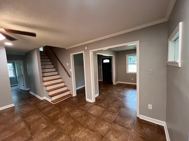 1569 Moss Point Dr — Photo 7
