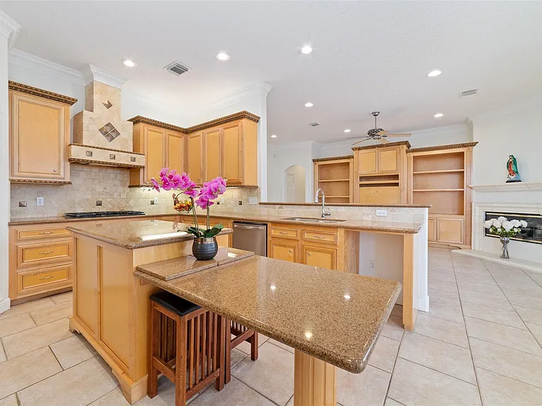 13311 Duke Of York Ln — Photo 9