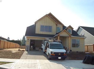 1039 NE 15th Ave #L26, Canby, OR 97013