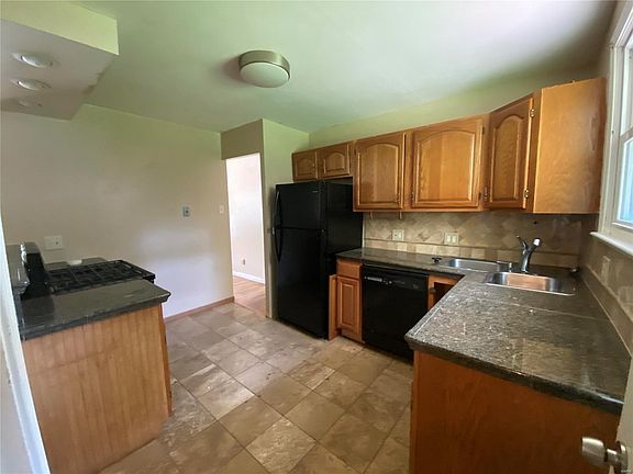 4th image of 53 Fenwick Dr