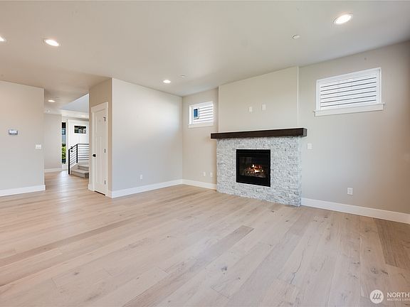 4th image of 18505 Meridian Avenue SE #CR 23