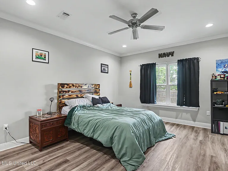 18329 Tiffany Renee Dr — Photo 7