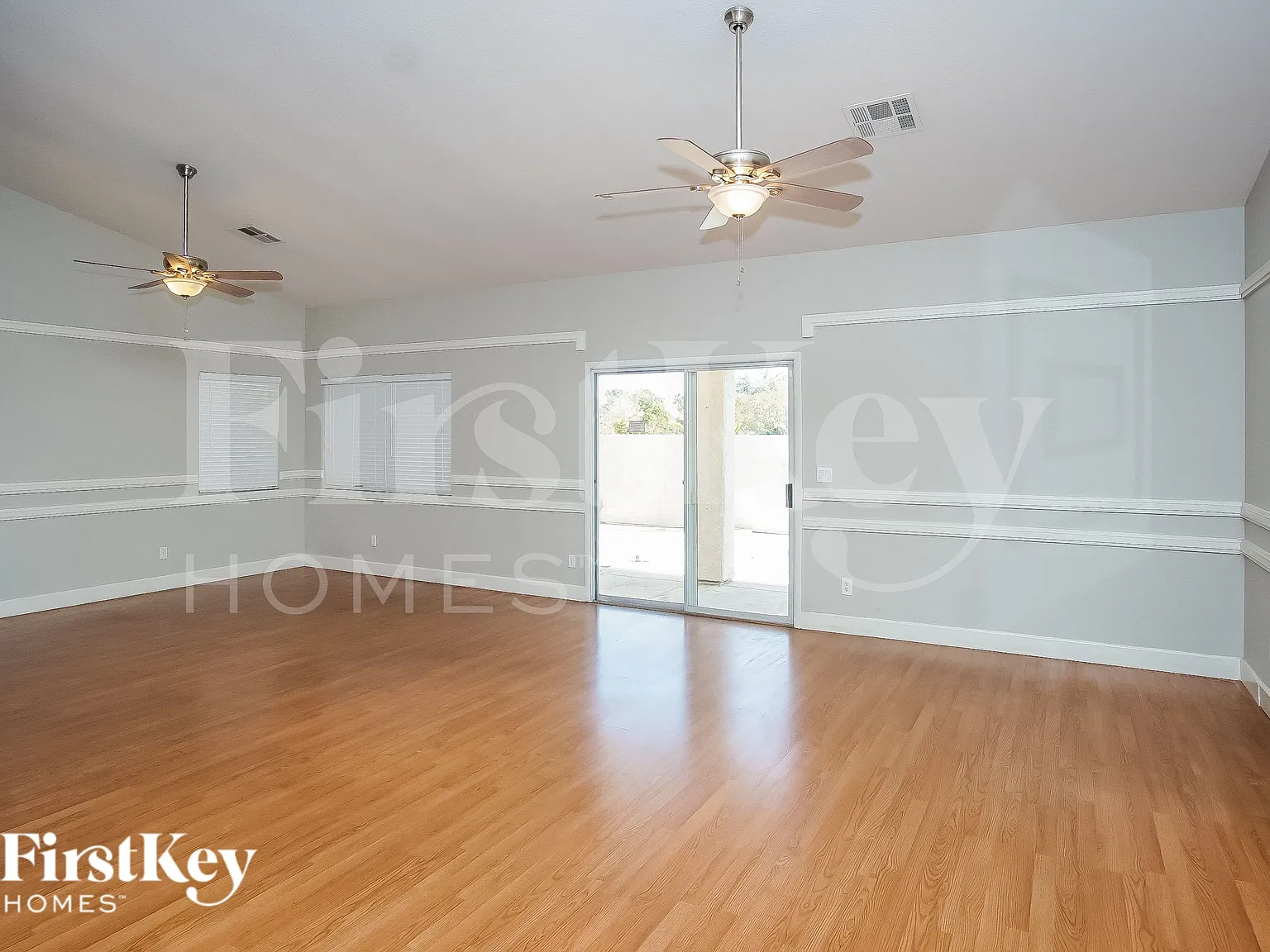 3 bed, 2.0 bath, 1998 sqft, $2,490 — Photo 3