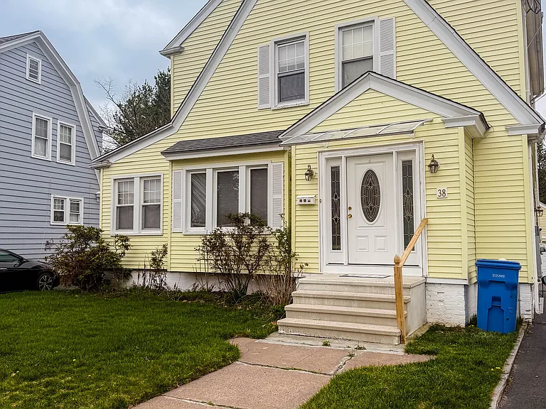 38 Grandview Ave — Photo 38