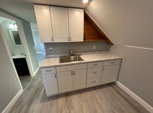 99 Main St #2, Epping, NH 03042