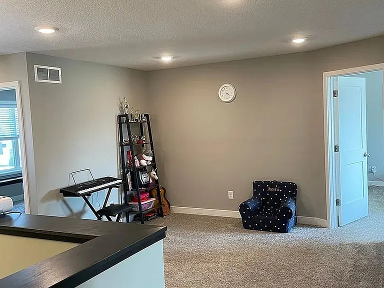 4808 Martingale Dr — Photo 11