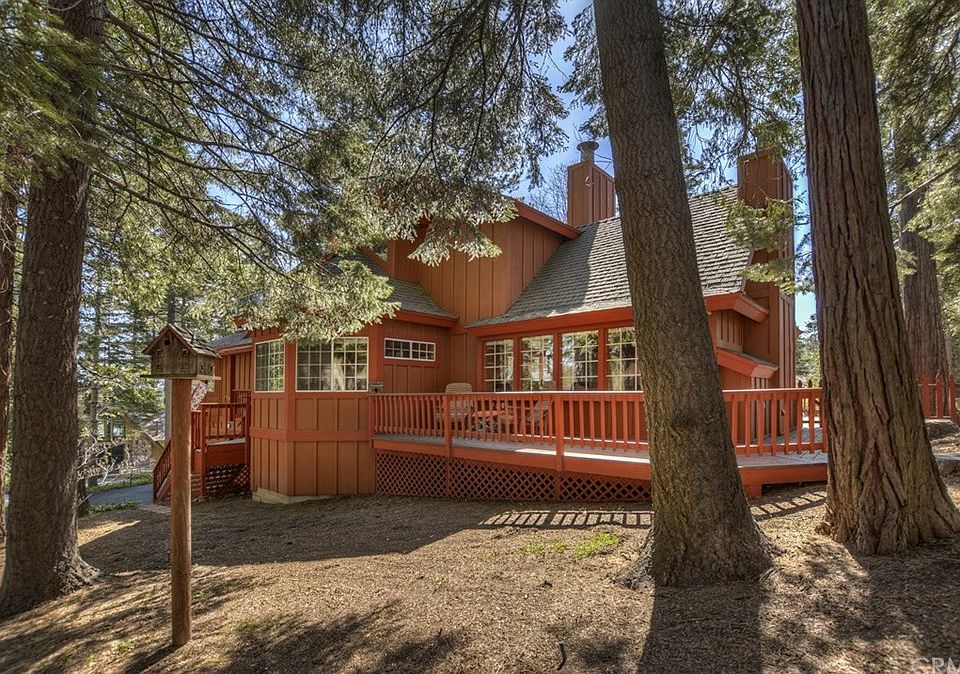 1st image of 27403 Pinewood Dr