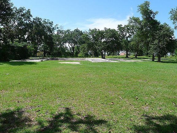 Toward 5th St. from back