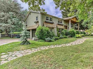 4134 Robin Hood Dr, York, PA 17408
