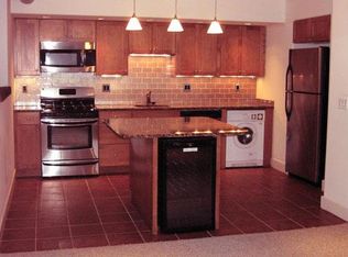 922 W University Pkwy APT A2, Baltimore, MD 21210