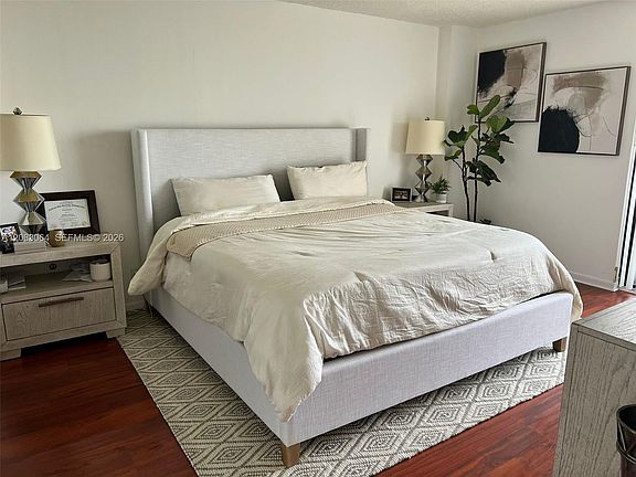 3rd image of 3300 NE 192nd St APT 803