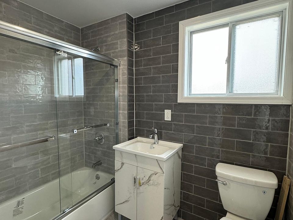 203 N 8th St Lindenhurst NY Zillow