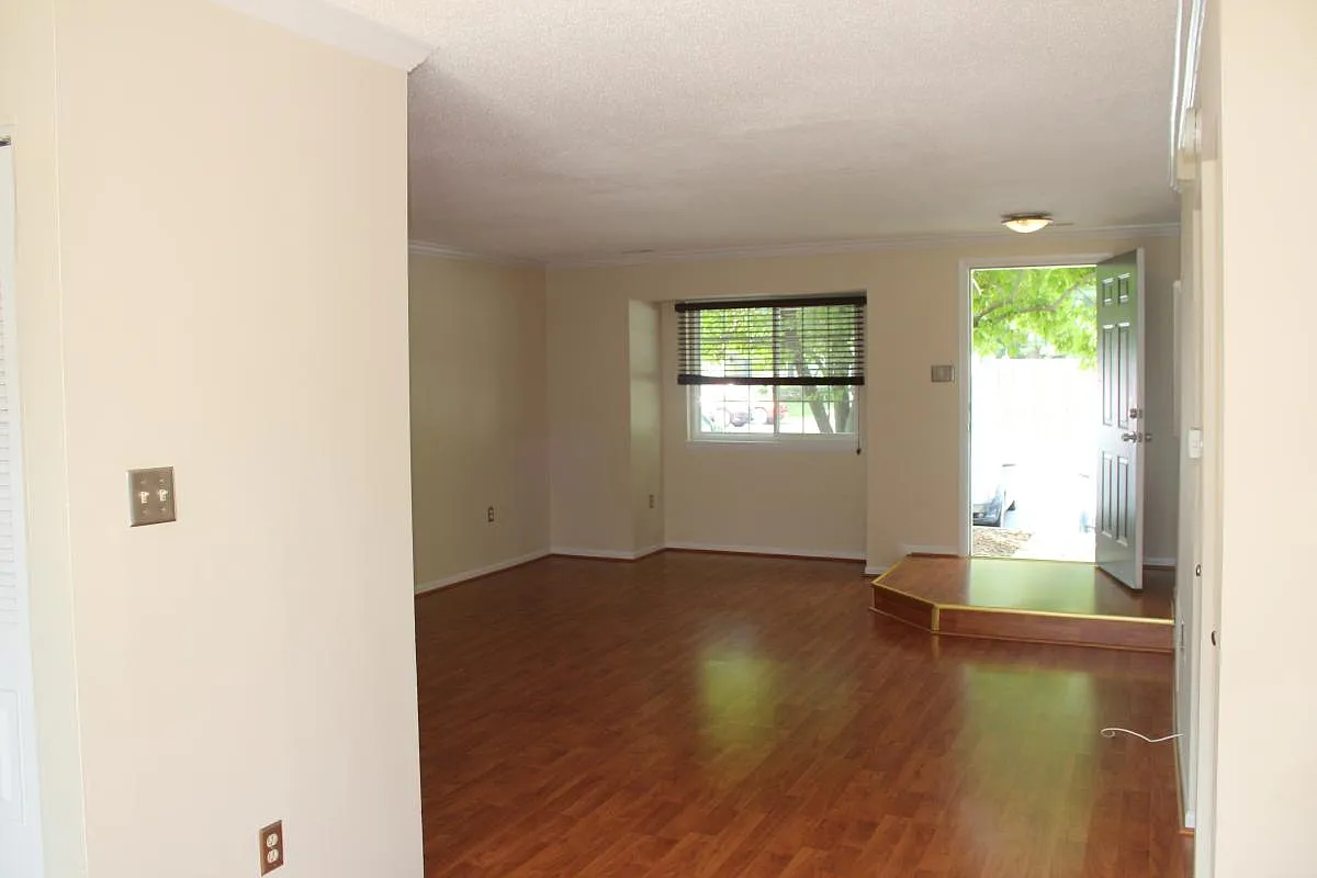 2 bed, 1148 sqft, $1,995 — Photo 3