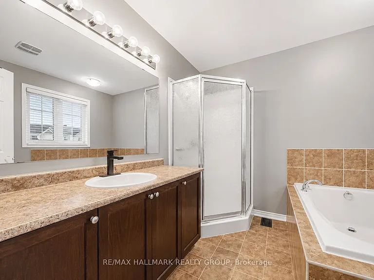 224 Lamplighters Dr — Photo 14