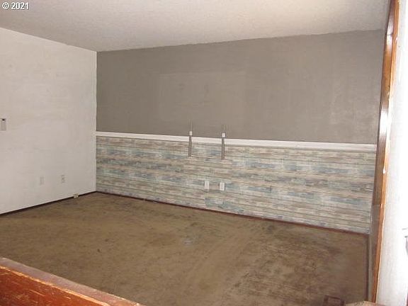2nd image of 13911 SE 14th St