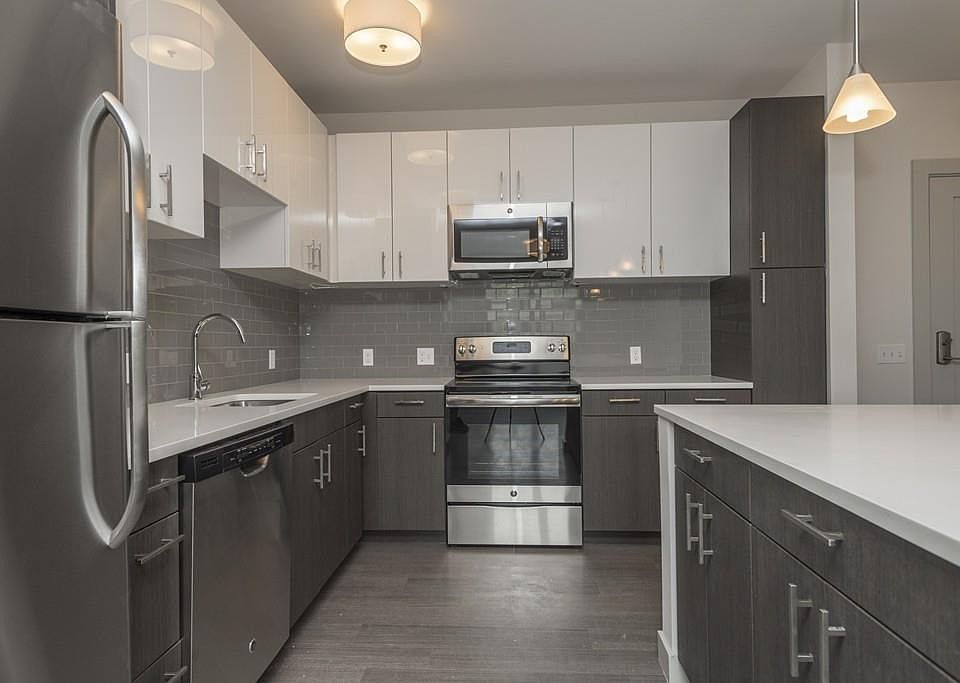 1st image of 99 Tremont St #211