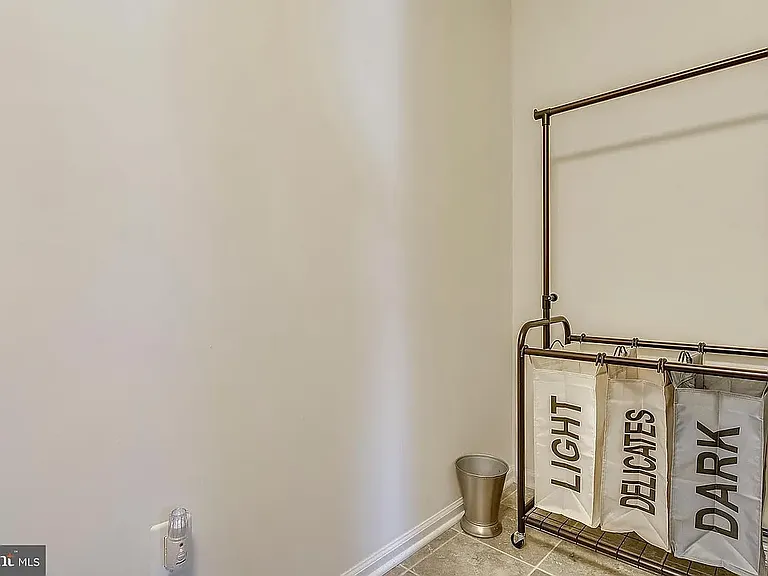 2216 Potomac River Blvd — Photo 32