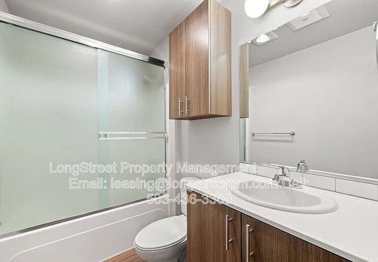 4064 N Mississippi Ave #205 — Photo 12