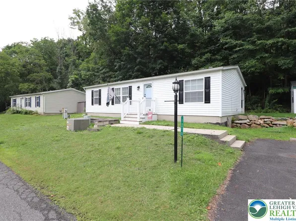 1215 Blue St, Saylorsburg, PA 18353