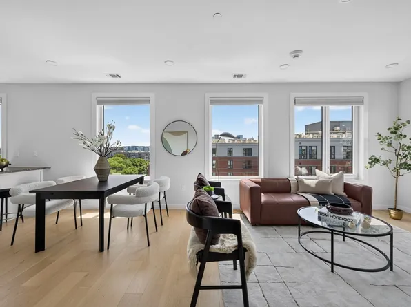 2-10 Maverick Sq #307, Boston, MA 02128