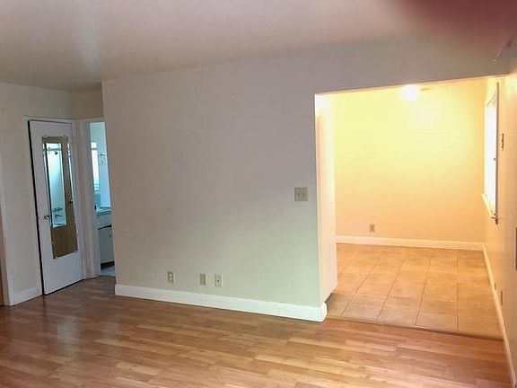 2nd image of 1390 Kingfisher Way #2