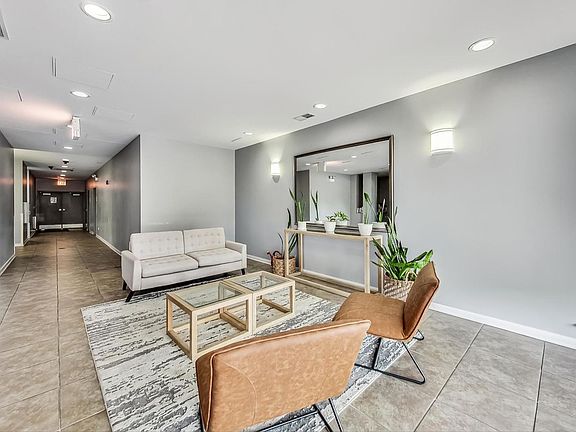 3rd image of 1155 W Roosevelt Rd Unit 304