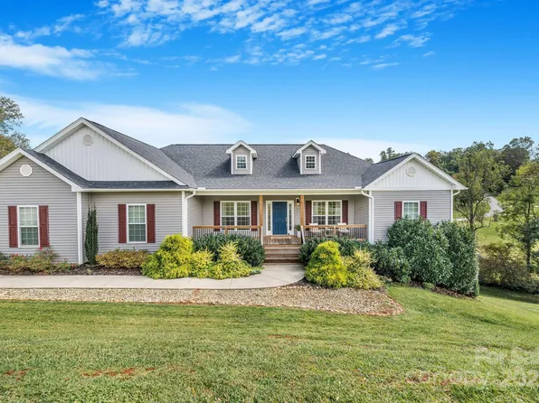 81 Double Brook Dr, Weaverville, NC 28787