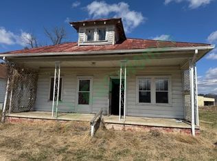 1104 Riverside Blvd, Greenup, KY 41144