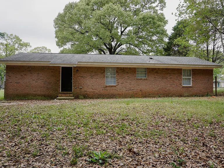 6115 Willow Ln N — Photo 18