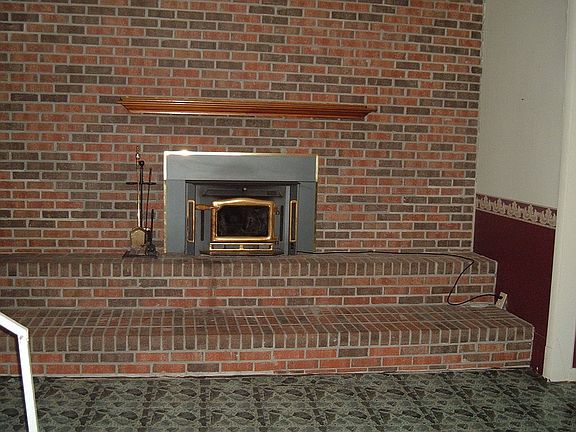 Modern Fireplace w/blower